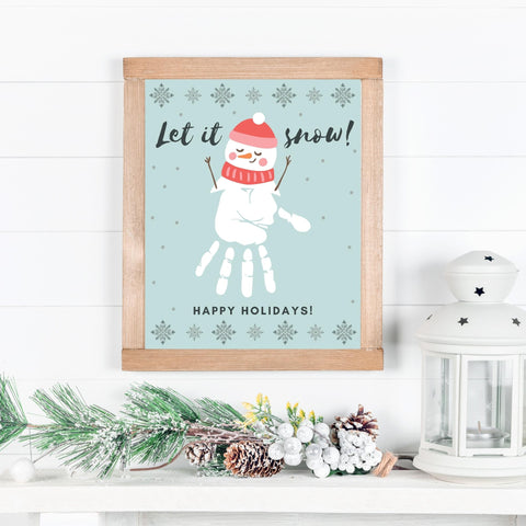 If you’re looking for a personalized Christmas gift your kids can make, try this handprint snowman! Download our snowman handprint craft and create a wonderful keepsake you will cherish forever.