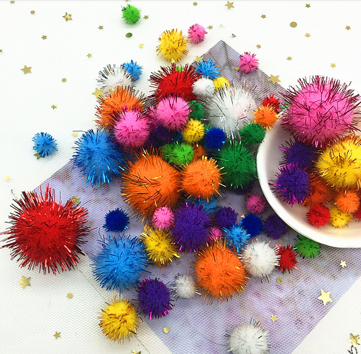 Multi-Color Glitter Pom Poms. Assorted Sizes. 200pcs – Mr. Mintz