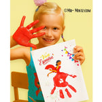 Manualidad infantil con huella de mano para celebrar la Fiesta Nacional de España, con diseño de bailaora flamenca en rojo, abanico y banderines típicos españoles.