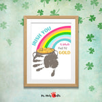 St. Patrick's Day is coming up, and it's time to get creative! This sweet and simple project to do with your kids for St. Patrick's Day. This Pot of Gold Handprint Art makes the perfect card for parents, grandparents and loved ones!